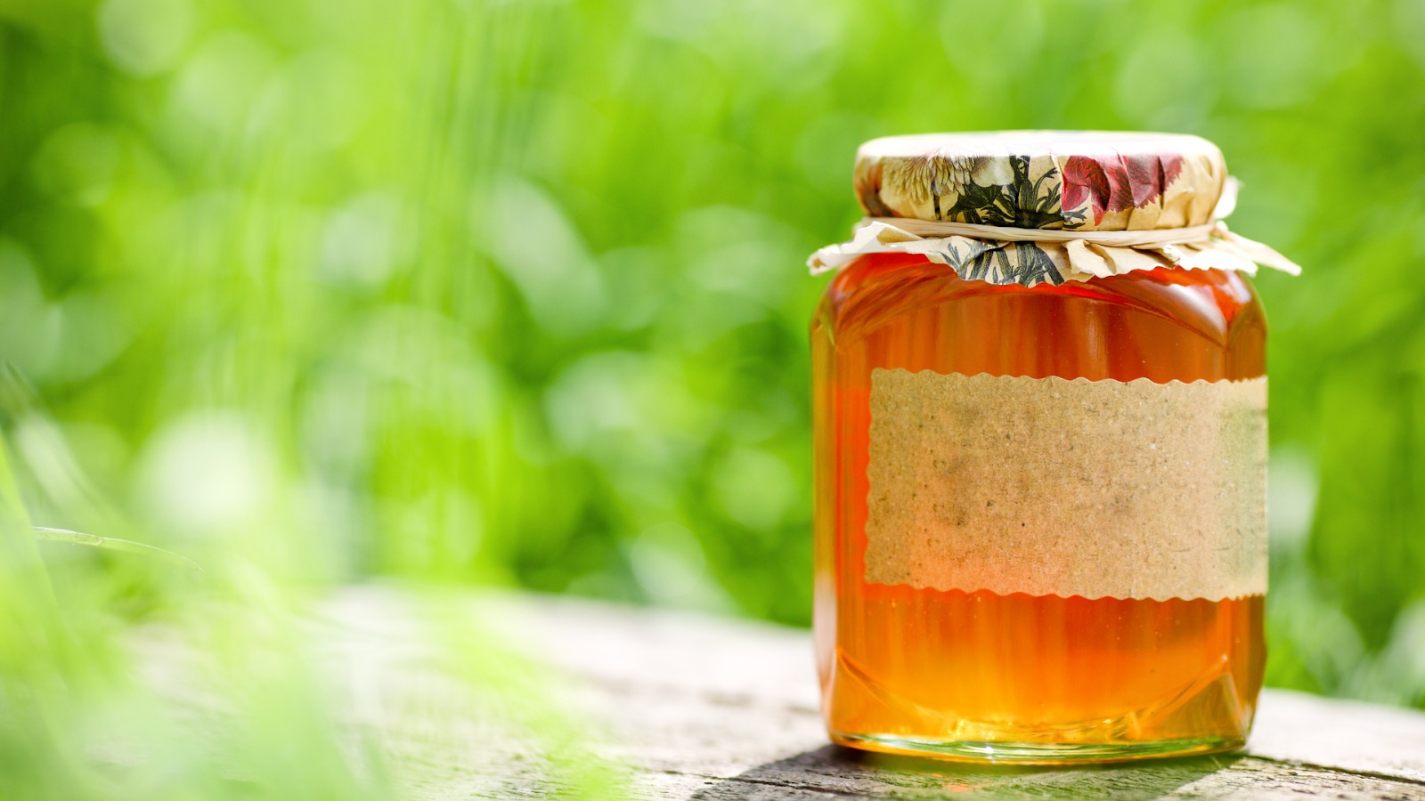 Natural Raw Honey in Traditional and Modern Medicine