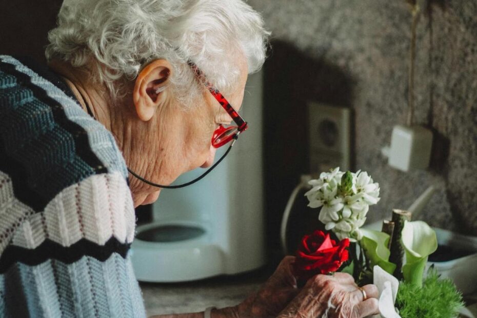 Smart Strategies for Managing Aging Parents' Finances