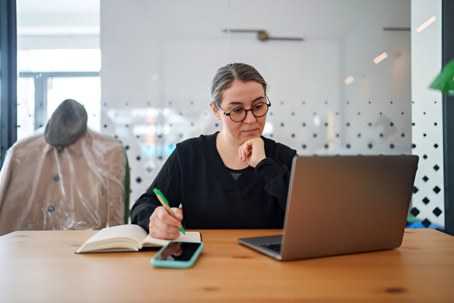 Online Learning Strategies
