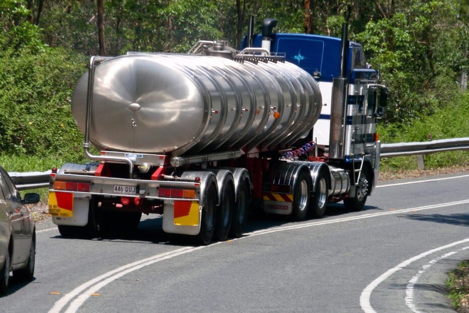 Reliable Services to Rent Water Trucks