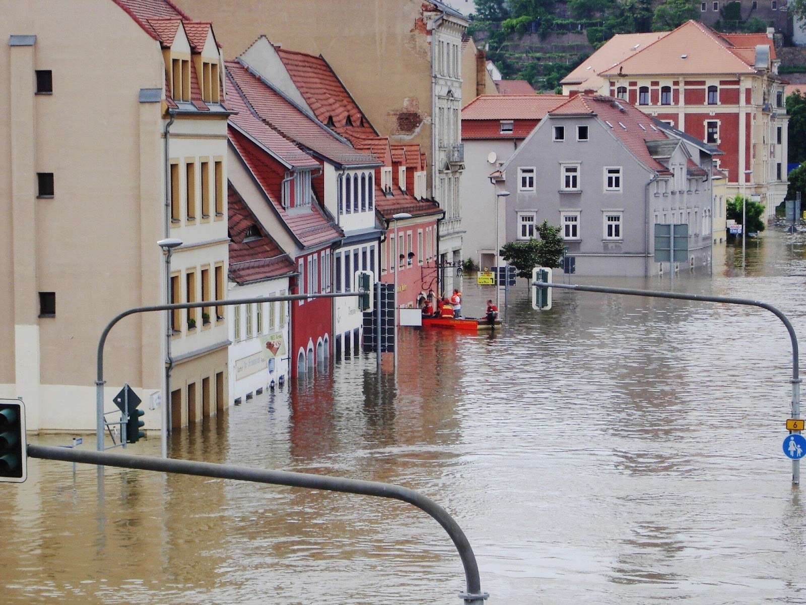 Guide to Emergency Water Removal Services