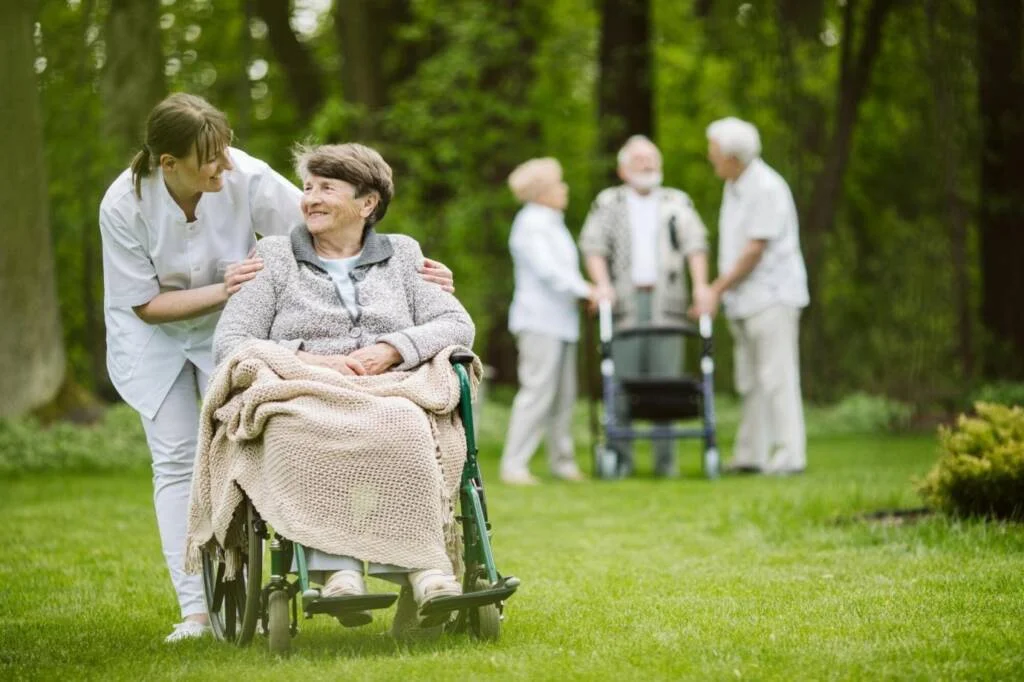 Senior Living vs Nursing Homes