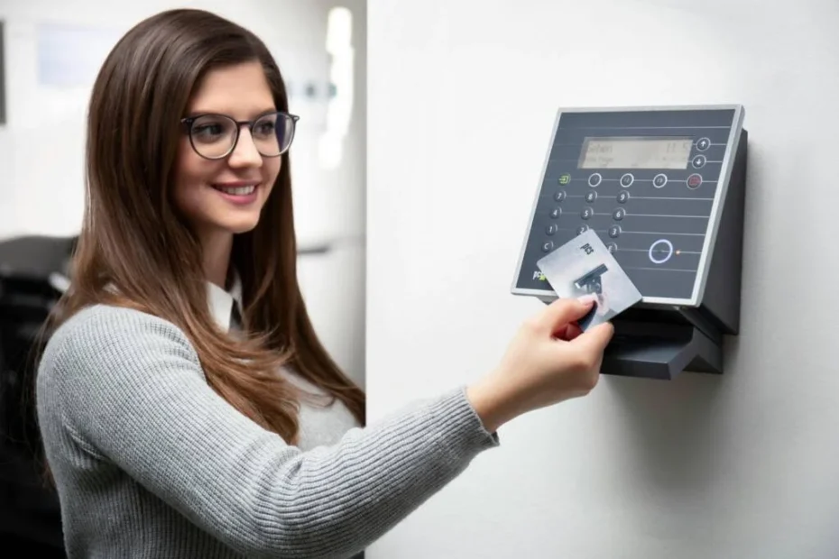 5 Ways Biometric Time Tracking Boosts Workplace Efficiency